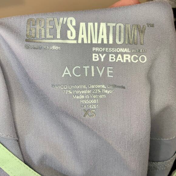 Grey's Anatomy Scrub Top - Picture 5 of 5